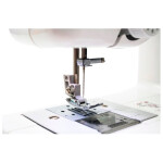 Швейная машина Brother RS-200 белый