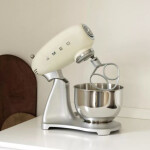 Миксер Smeg SMF02CREU