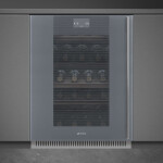 Встраиваемый винный шкаф Smeg CVI138LS3