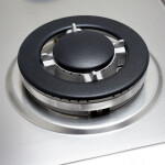 Встраиваемая газовая варочная панель Ginzzu HCG-426