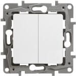 Переключатель Legrand Etika 672212