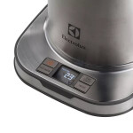 Чайник электрический Electrolux EEWA 7800