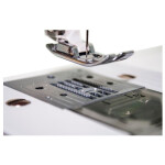 Швейная машина Brother RS-200 белый